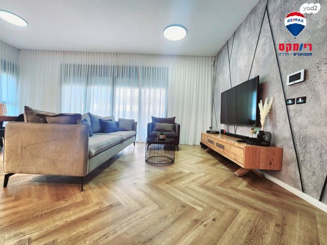 גג/ פנטהאוז, הגיבורים, רח' הנשיא צפון, חדרה