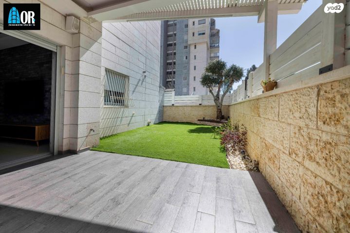 דירת גן, שושנה דמארי, קרית האמנים, מצליח, רמלה