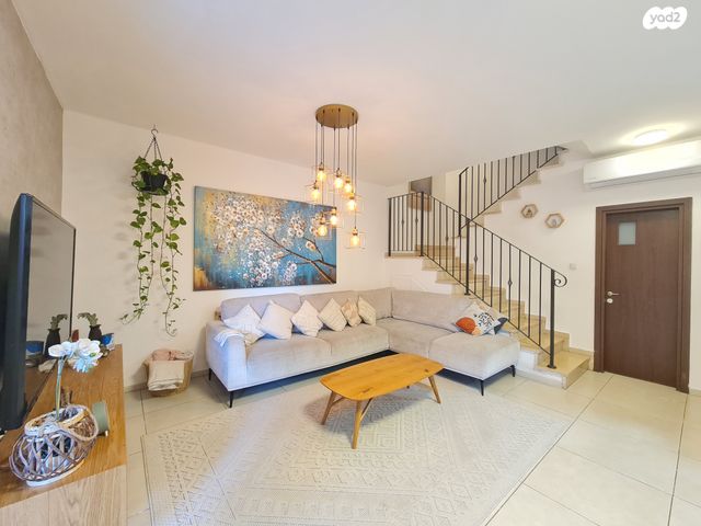 בית פרטי/ קוטג', גבעת שמשון, גן יבנה