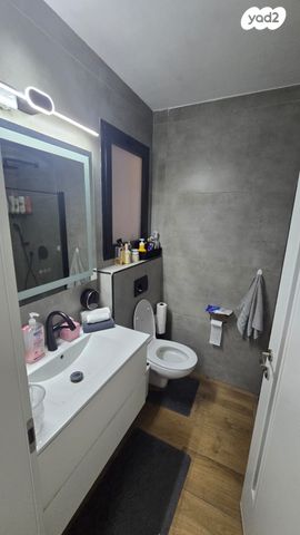 דירה, אצ"ל 5, שז"ר / דקר, טירת כרמל