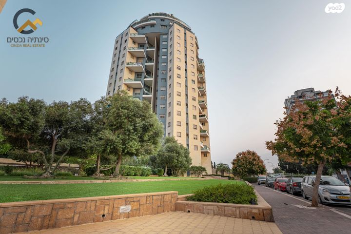 גג/ פנטהאוז, רמות מנחם, הוד השרון