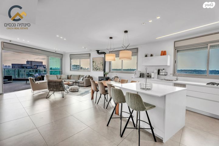 גג/ פנטהאוז, רמות מנחם, הוד השרון