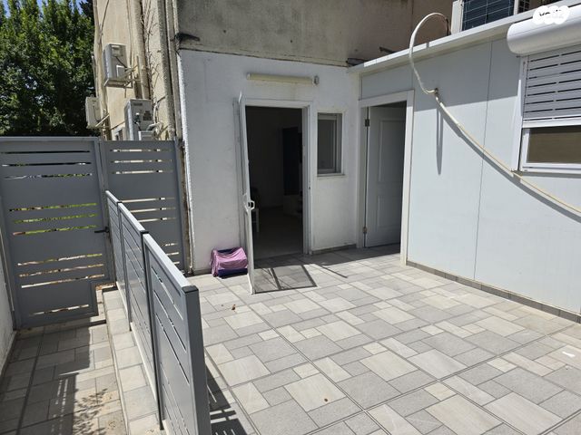 שדרות השושנים 3