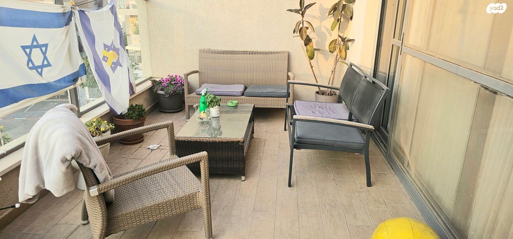 גג/ פנטהאוז, פסגת טל, ראש העין