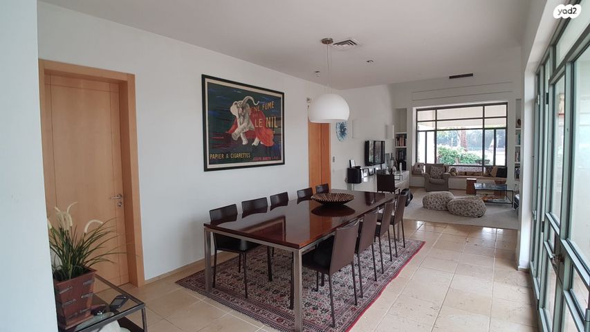 דו משפחתי, שדה ורבורג