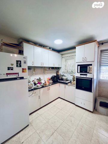 דירה, לוי אשכול 12, קרית מוצקין