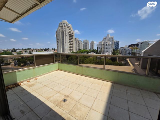 דירה, קרית יערים, רמת השרון