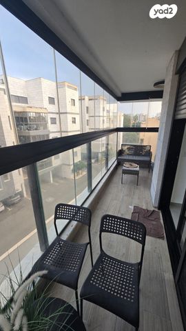 דירה, אצ"ל 5, שז"ר / דקר, טירת כרמל