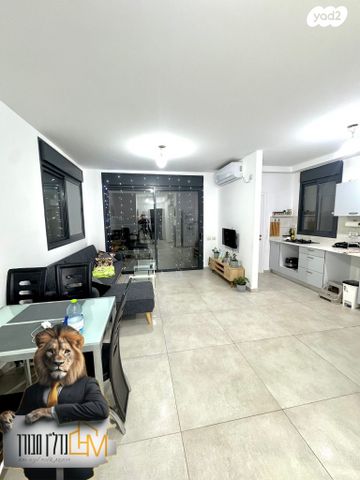 דירה, יצחק שמיר 9, נווה שרון / שער העיר, נתיבות