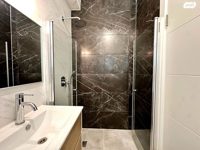 דירה, בנימין ד'ישראלי 45, אחוזה, חיפה