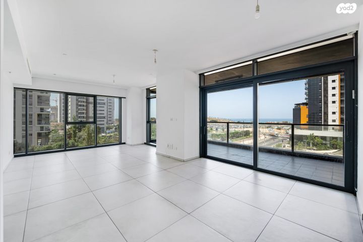 דירה, אריק איינשטיין, דרום חדש, פארק הים, בת ים