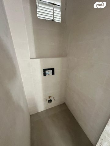 דירה, הדרור, נאות בן גוריון, יבנה