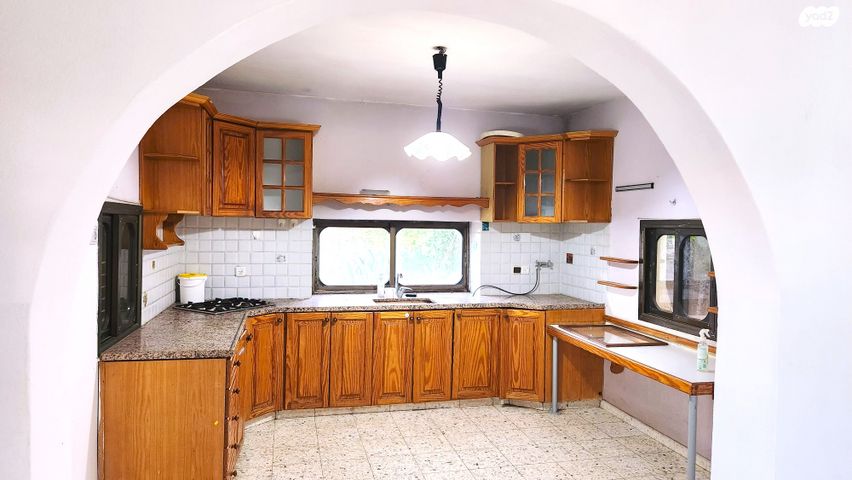 משק חקלאי/ נחלה, לבנים