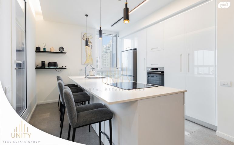 דירה, אהוד מנור, עיר ימים, נתניה