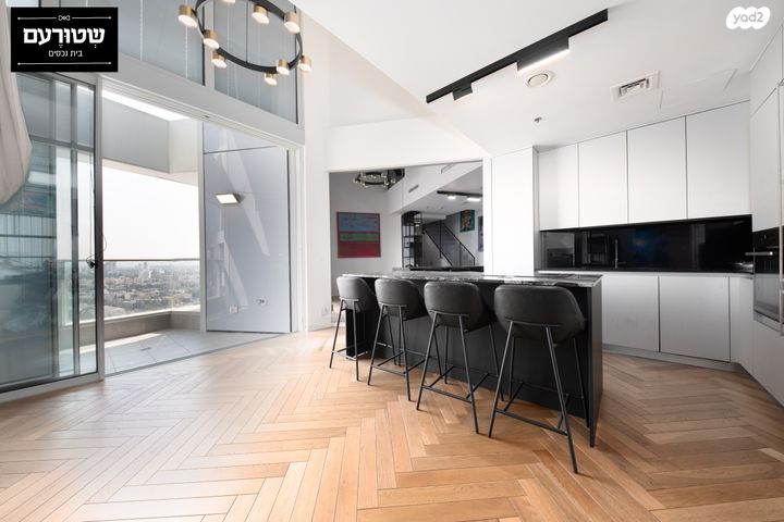 דירה, גרציאני יצחק, גני שרונה, קרית הממשלה, תל אביב יפו