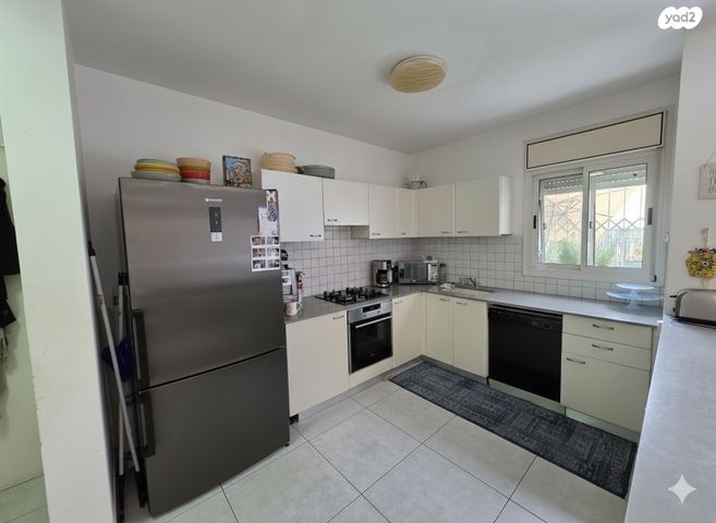 דירת גן, הלוח העברי, הכרמים, מודיעין מכבים רעות