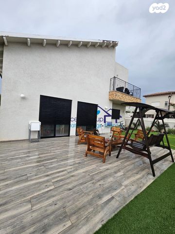 דו משפחתי, מיכה 6, גבעת הפרחים, בנימינה גבעת עדה