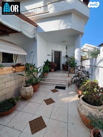 דו משפחתי, האירוסים, רמת סמל, נס ציונה