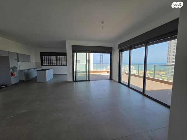 גג/ פנטהאוז, ברנע, אשקלון