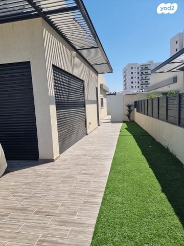 בית פרטי/ קוטג', יצחק נבון, שדרות בפארק, שדרות