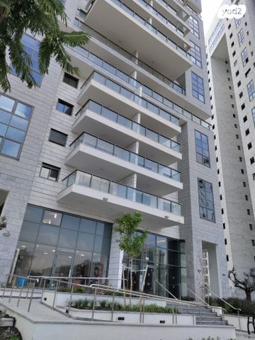 דירה, אמנון ליפקין שחק, רמת הדר, גבעת שמואל