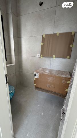 גג/ פנטהאוז, נאות אפק, אפקה, קרית ביאליק