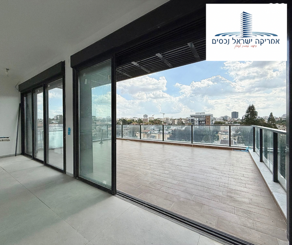 גג/ פנטהאוז, הרצליה הירוקה, נווה עובד, הרצליה