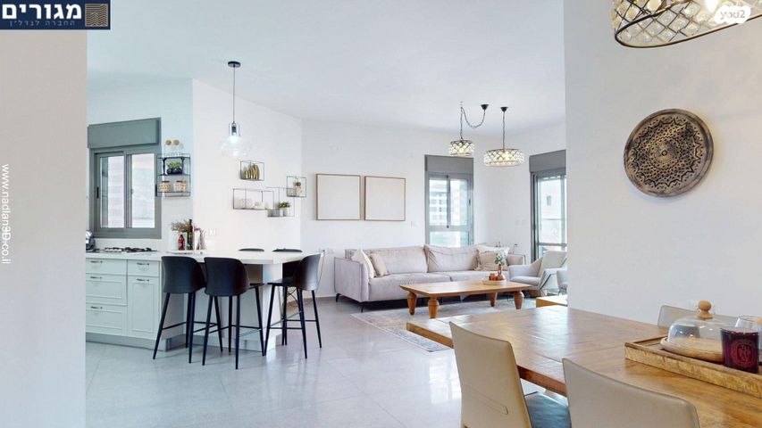 דירה, דוכיפת, רמות יצחק, נשר