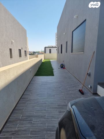 בית פרטי/ קוטג', יצחק נבון, שדרות בפארק, שדרות