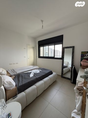 דירה, ישראל זנגוויל, צפון מזרח מרכז העיר, נתניה