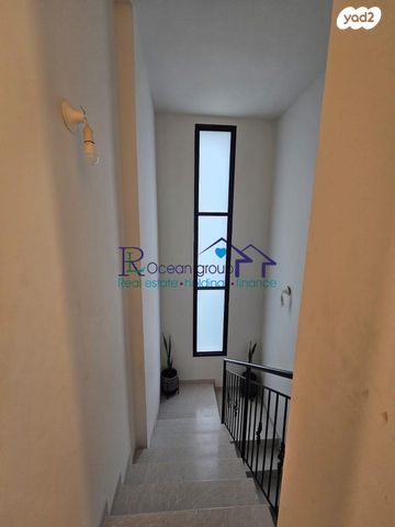 דו משפחתי, מיכה 6, גבעת הפרחים, בנימינה גבעת עדה