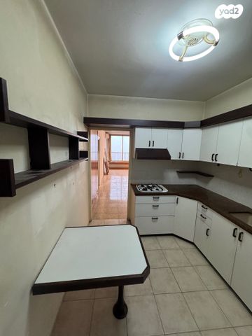 דירה, קרן היסוד, רוממה, חיפה