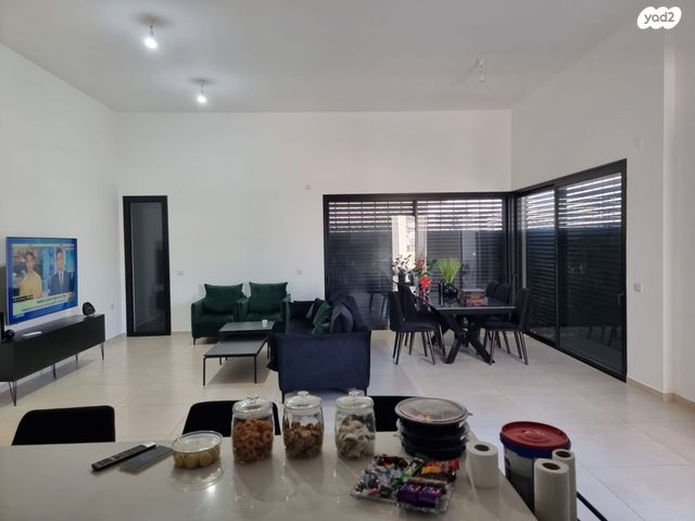 בית פרטי/ קוטג', יצחק נבון, שדרות בפארק, שדרות