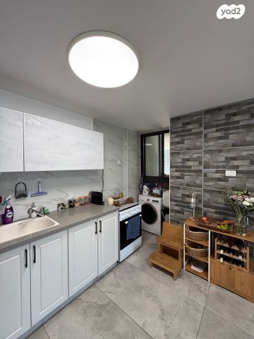 דירה, משגב עם 16, קרית שלום, תל אביב יפו