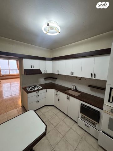 דירה, קרן היסוד, רוממה, חיפה