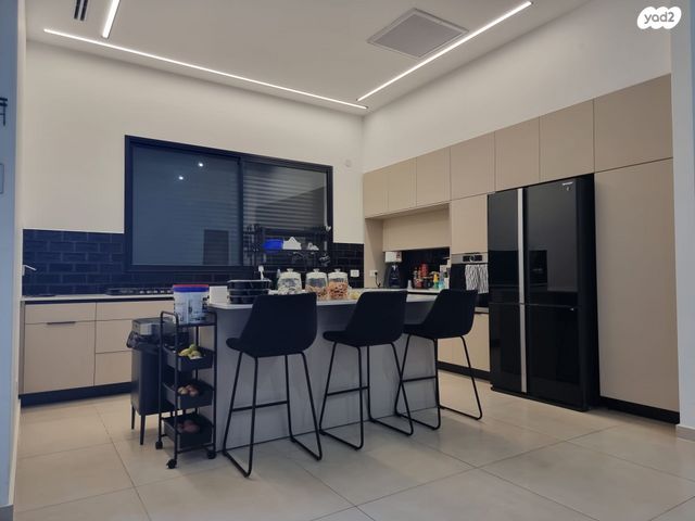 בית פרטי/ קוטג', יצחק נבון, שדרות בפארק, שדרות