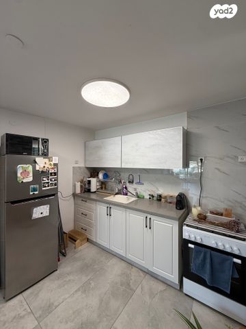 דירה, משגב עם 16, קרית שלום, תל אביב יפו