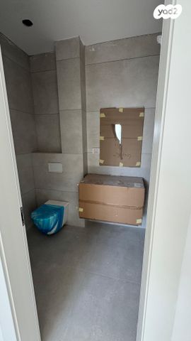 גג/ פנטהאוז, נאות אפק, אפקה, קרית ביאליק