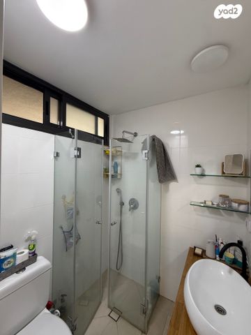 דירה, משגב עם 16, קרית שלום, תל אביב יפו