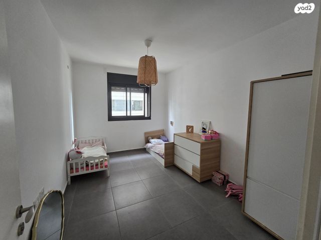 דירה, אלישע הנביא, הנביאים, מודיעין מכבים רעות