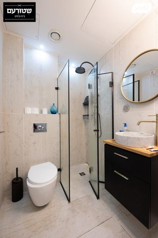 דירה, גרציאני יצחק, גני שרונה, קרית הממשלה, תל אביב יפו