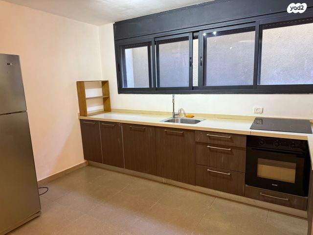 מרתף/ פרטר, הכרמל, עין הים, חדרה