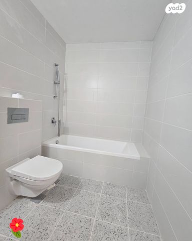 דירה, שפינוזה 25, אברמוביץ', ראשון לציון