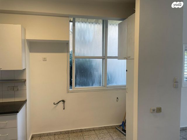 דירה, הל"ה, הל"ה, גבעתיים