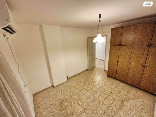 דירה, משה שרת 25, קרית שרת מזרח, חולון