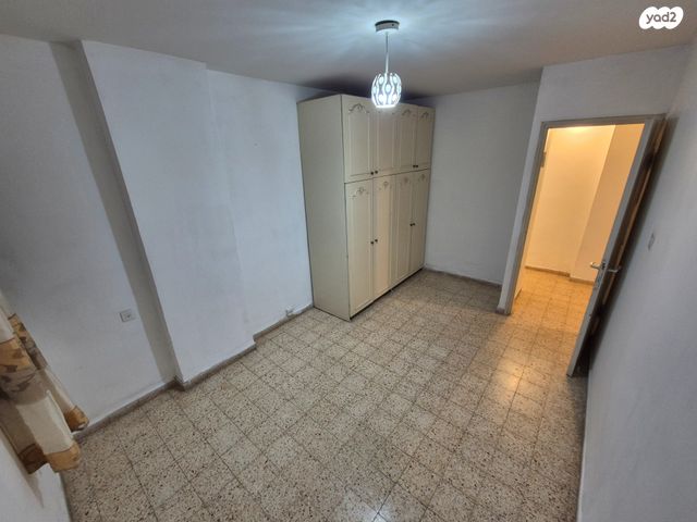 דירה, משה שרת 25, קרית שרת מזרח, חולון