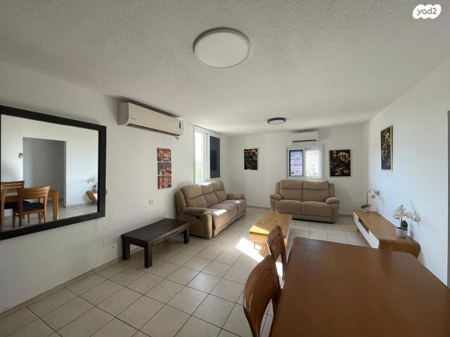 דירה, נביעות, צופית תחתית, אילת