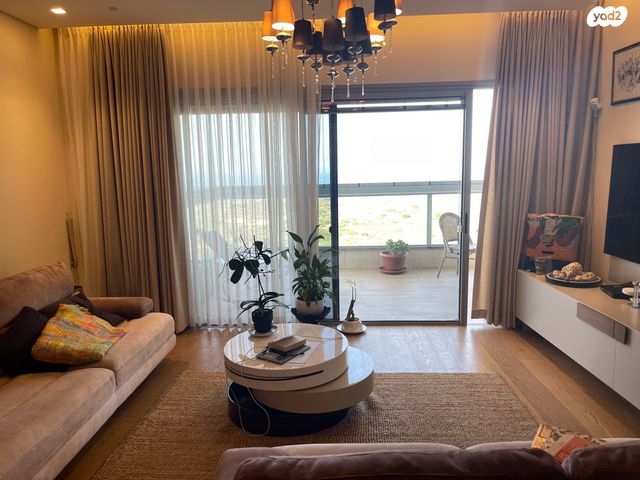 דירה, נתן יונתן, עיר ימים, נתניה