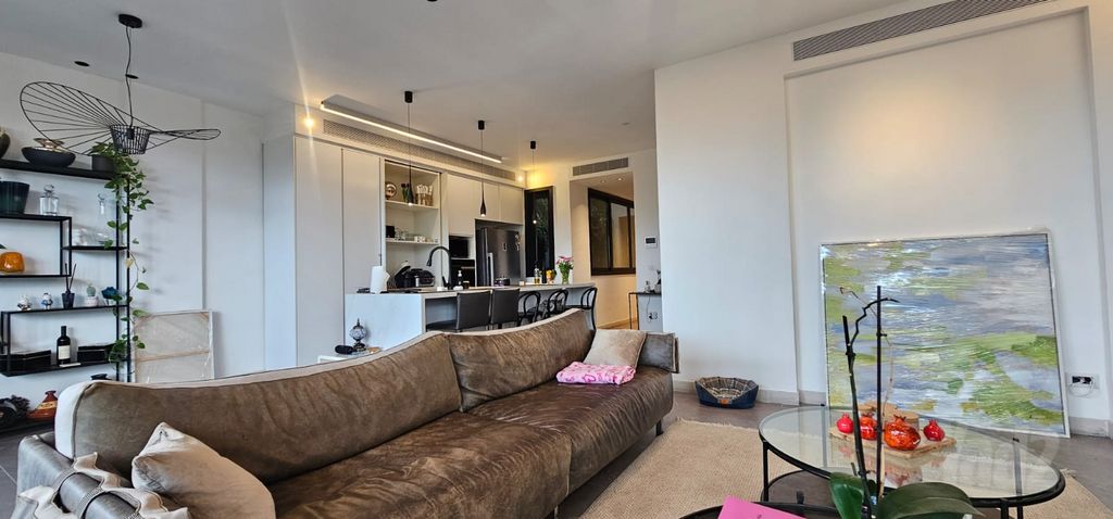 4.5 חדרים ₪15,500 ברמת השרון