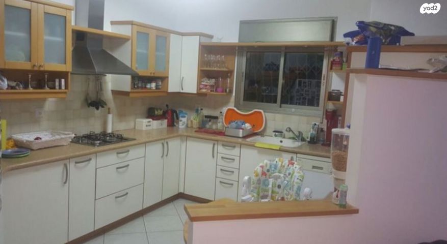 דירה, גיבורי גטו וארשה, רמת אשכול, חיפה